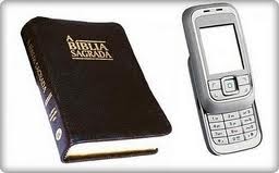 Palavra de Deus Revelada: Biblia vs Celular